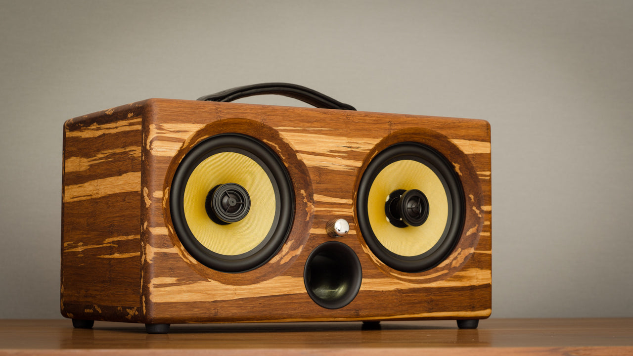 Best airplay speaker 2015 review wifi bluetooth speakers aptx new latest ultimate coolest speakers available wood solid woods wooden vintage hipster audiophile tk2050 sta508 sta516 tripath amplifier guitar amplifier HD sound music high resolution boombox