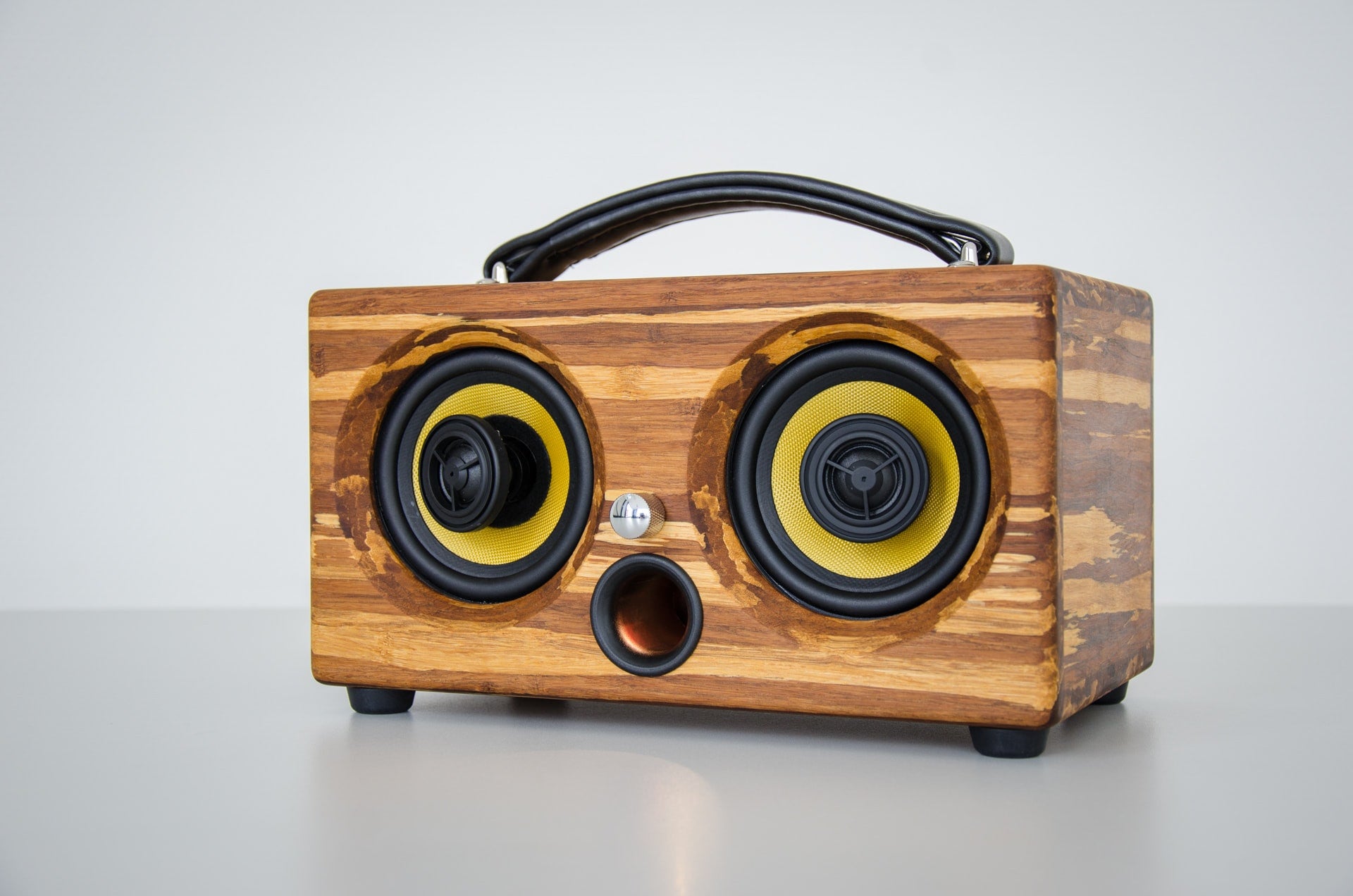 thodio ibox mini portable bluetooth speaker wireless wifi outdoor speakers camping beach festival boat holiday trip compact handmade manmade multi-room aptx high quality custom audio system bamboo wood design interior best review new 2017 soundbar homepod