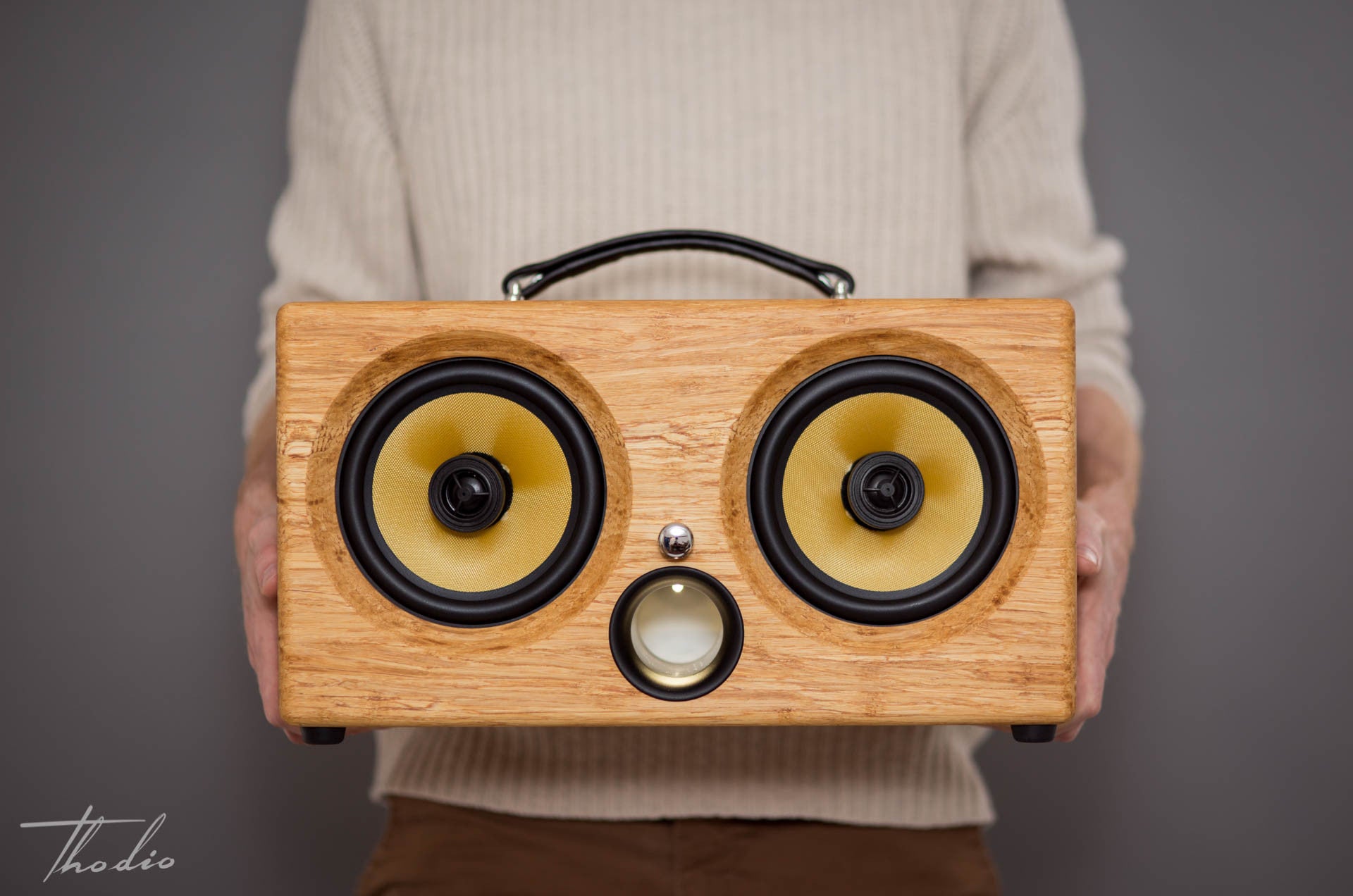Best airplay speaker 2016 review wifi bluetooth speakers aptx new latest ultimate coolest speakers available wood solid woods wooden vintage hipster audiophile tk2050 sta508 sta516 tripath amplifier guitar amplifier HD sound music high resolution high definition Thodio 1