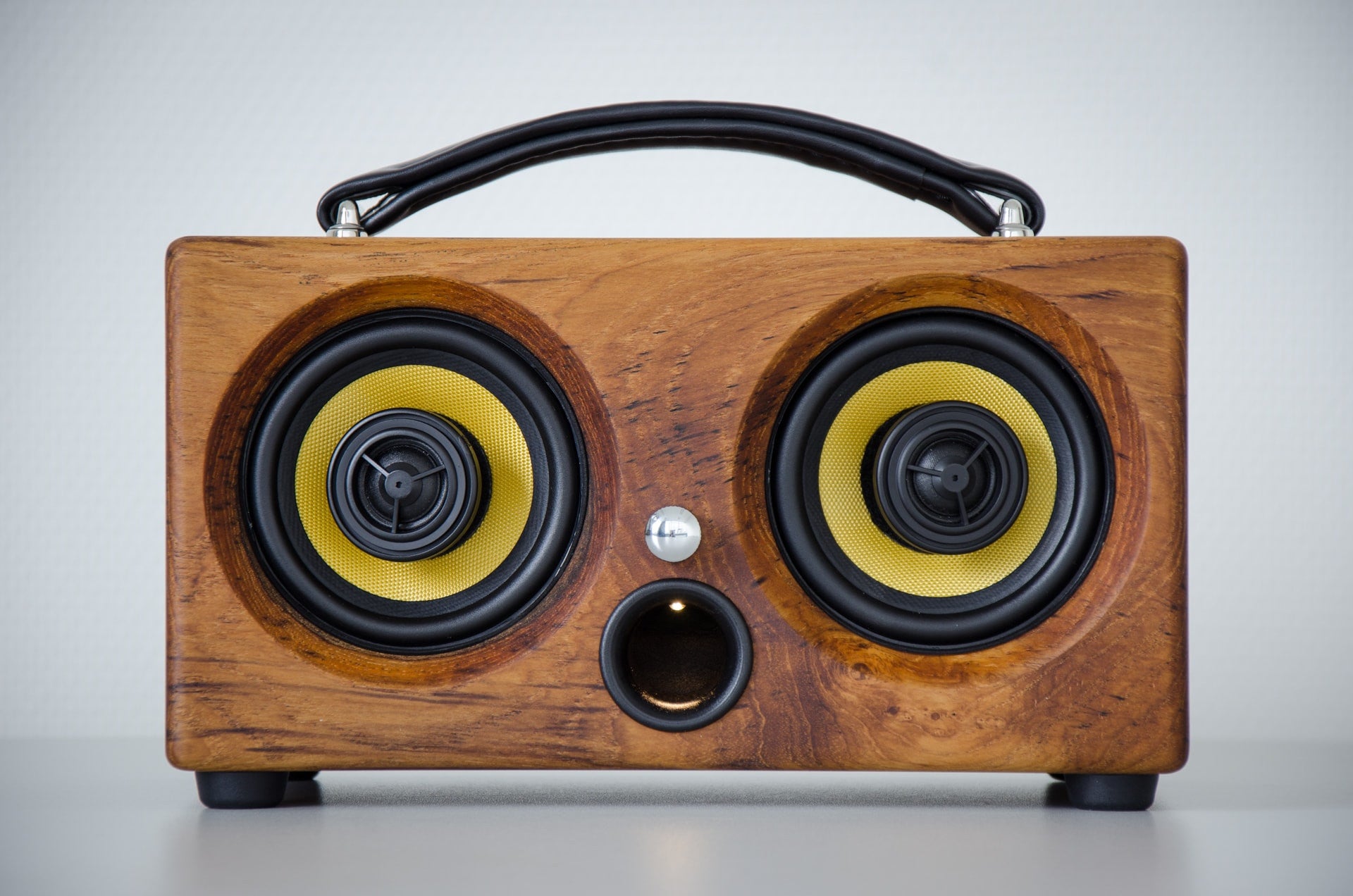 thodio ibox mini portable bluetooth speaker wireless wifi outdoor speakers camping beach festival boat holiday trip compact handmade manmade multi-room aptx high quality custom audio system bamboo wood design interior best review new 2017 soundbar homepod