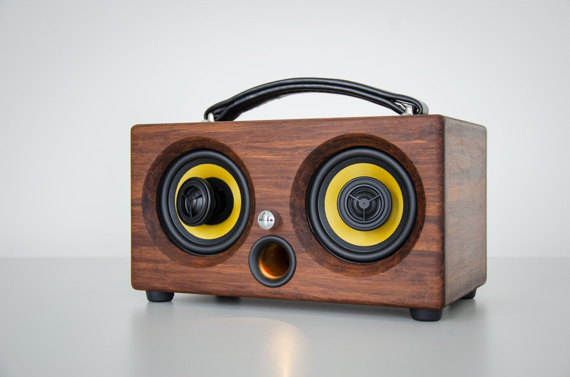 Thodio iBox™ Mini High Density Chocolate Bamboo jack cable input only --- 26hour Li-Ion